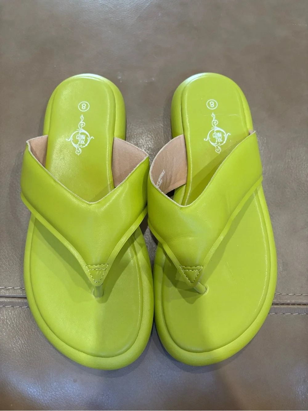 N/A comfortable lime